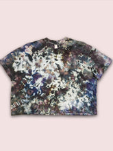 Load image into Gallery viewer, Black &amp; Blue Yoga pants &amp; shirts